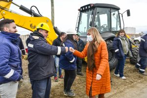 Alicia: “Estamos trabajando para que todos los terrenos se entreguen con servicios”