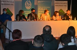 Kelman: “Pedimos que los docentes se pongan la camiseta de la seguridad vial”