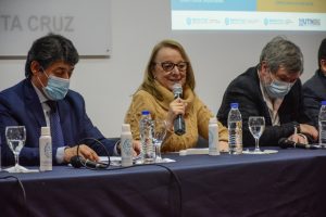Alicia encabezó la firma de convenios destinados a la formación de agentes para la atención de infancias y adolescencias