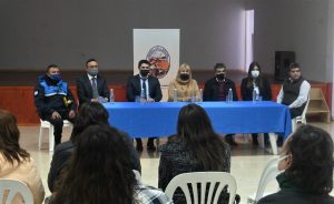 El gobierno realizó la entrega de uniformes para el Sistema Público de Seguridad