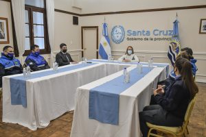 Alicia recibió a los efectivos que le salvaron la vida a un bebé