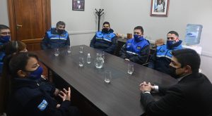Alicia recibió a los efectivos que le salvaron la vida a un bebé