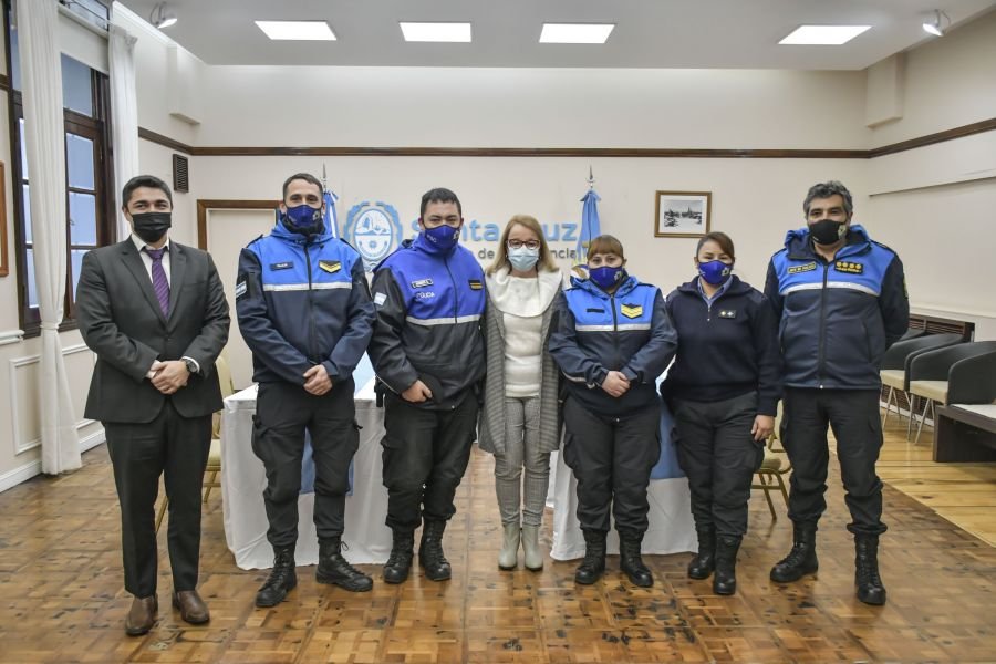 Alicia recibió a los efectivos que le salvaron la vida a un bebé