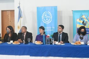 Se realizó entrega de certificados y presentación del libro "Mujeres Armadas en las Policías y FF.AA Argentinas"