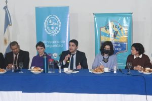 Se realizó entrega de certificados y presentación del libro "Mujeres Armadas en las Policías y FF.AA Argentinas"