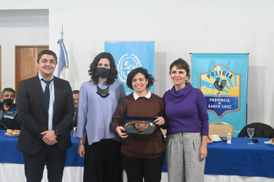 Se realizó entrega de certificados y presentación del libro "Mujeres Armadas en las Policías y FF.AA Argentinas"