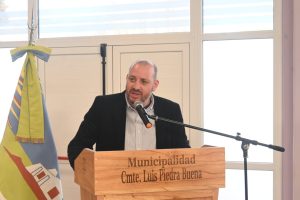 Seguridad entregó uniformes a la Policía de Santa Cruz en Comandante Piedra Buena