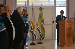 Seguridad entregó uniformes a la Policía de Santa Cruz en Comandante Piedra Buena