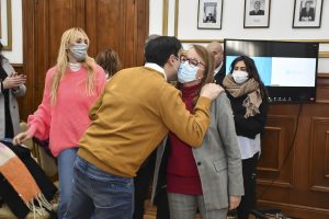 #AUNARFAMILIAS: Santa Cruz otorgará fortalecimiento económico a familias que realicen cuidado transitorio de infancias