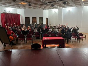 Canto: “El teatro es una actividad colectiva que llena el alma”