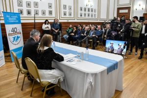 Alicia firmó el acuerdo histórico con YPF y se anunció el plan de inversión 2022