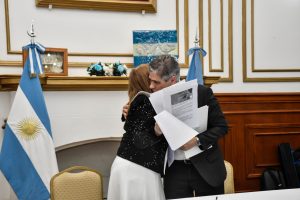 Alicia firmó el acuerdo histórico con YPF y se anunció el plan de inversión 2022