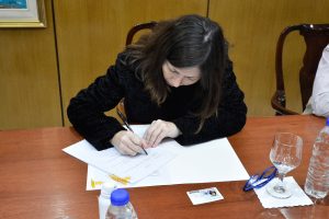 Batakis firmó la adenda para dar continuidad a la obra de las represas en Santa Cruz