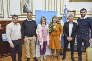 Alicia encabezó la firma de acta para reparación histórica a Santa Cruz