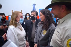 Alicia anunció la construcción de seis nuevas escuelas técnicas en Santa Cruz