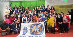 Caleta Olivia: Capacitaron a estudiantes y docentes en RCP, OVA y primeros auxilios