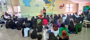 Caleta Olivia: Capacitaron a estudiantes y docentes en RCP, OVA y primeros auxilios