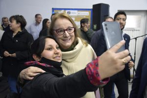 Alicia participó del acto de adjudicación de tierras fiscales a vecinos y vecinas de Río Gallegos