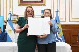 Jornada Histórica: Alicia puso en funciones al nuevo directorio de la Caja de Servicios Sociales