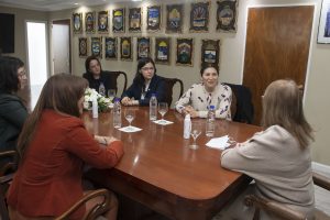 Alicia recibió autoridades con quienes dialogó sobre las leyes Belén y Olimpia