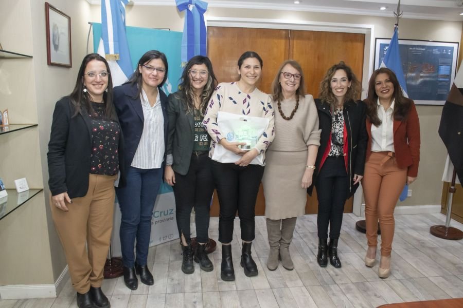 Alicia recibió autoridades con quienes dialogó sobre las leyes Belén y Olimpia