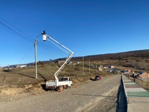 Servicios Públicos realiza la instalación de iluminación LED en barrios de 28 de Noviembre
