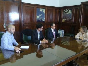 El Gobierno realiza gestiones para concretar obras de infraestructura eléctrica en Santa Cruz
