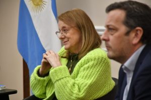 El Gobierno de Santa Cruz entregó una autobomba 0 km a Puerto San Julián