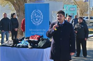 De La Torre: “Esta autobomba está destinada al servicio de la comunidad de Puerto San Julián”