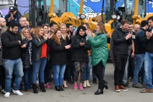 Hechos Para Crecer: Alicia presentó la adquisición de nuevas motoniveladoras