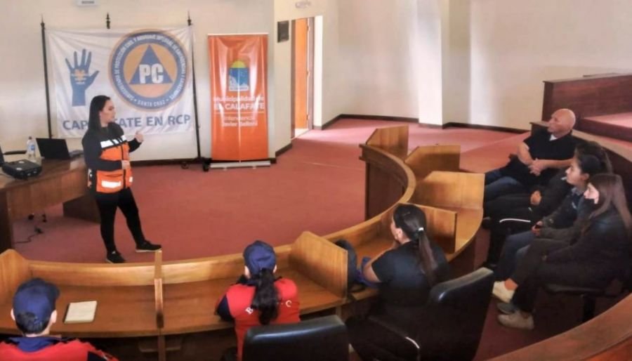 Protección Civil capacitó en primeros auxilios a personal municipal en El Calafate
