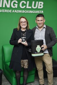Alicia participó del acto de entrega de luminarias al Atlético Boxing Club de Río Gallegos