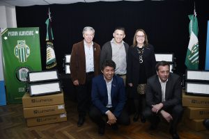 Alicia participó del acto de entrega de luminarias al Atlético Boxing Club de Río Gallegos
