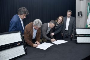 Alicia participó del acto de entrega de luminarias al Atlético Boxing Club de Río Gallegos