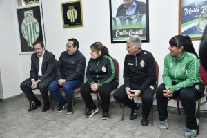 Alicia participó del acto de entrega de luminarias al Atlético Boxing Club de Río Gallegos