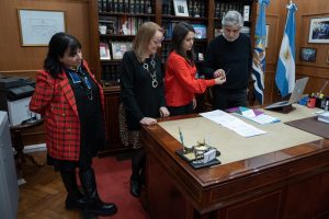 El Gobierno firmó la carta para el diseño del plan quinquenal de Ciencia y Tecnología con Nación