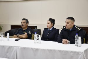 Alicia recibió a efectivos policiales que asistieron a una madre a punto de dar a luz