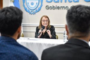 Alicia encabezó la presentación del aumento en los montos de la Tarjeta Social