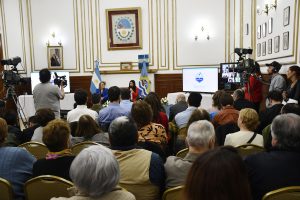 Alicia presentó el programa de tarifa social “Vale Santa Cruz”