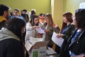 El Gobierno Provincial desplegó operativo territorial para difundir el "Vale Santa Cruz - Tarifa Social"