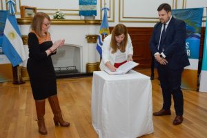 Alicia puso en funciones al nuevo ministro de Seguridad de Santa Cruz