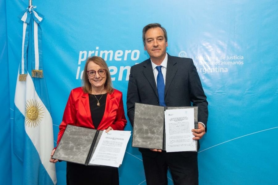 Alicia acordó con Nación duplicar las pulseras duales para casos de violencia de género