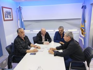 Servicios Públicos comenzó la provisión de materiales para la iluminación del acceso a Río Turbio