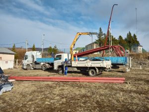 Servicios Públicos comenzó la provisión de materiales para la iluminación del acceso a Río Turbio