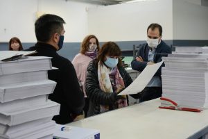 Velázquez: “Es un producto hecho en Santa Cruz con contenidos elaborados por lxs profesores”