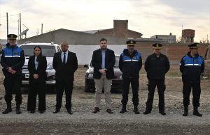Honor y respeto: se izó la Bandera Nacional en las dependencias policiales