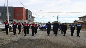 Honor y respeto: se izó la Bandera Nacional en las dependencias policiales
