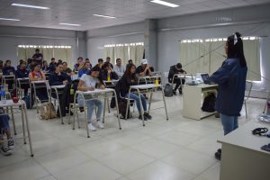 Represas:  Estudiantes de Escuelas Industriales recorrieron el emprendimiento energético más importante de Santa Cruz