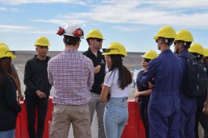 Represas:  Estudiantes de Escuelas Industriales recorrieron el emprendimiento energético más importante de Santa Cruz
