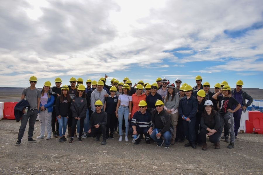 Represas:  Estudiantes de Escuelas Industriales recorrieron el emprendimiento energético más importante de Santa Cruz